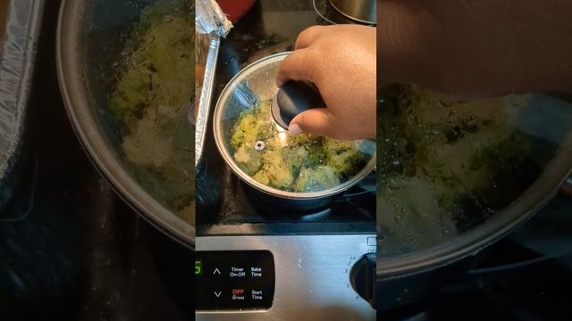 Pork Chops and Broccoli 🥦🤤