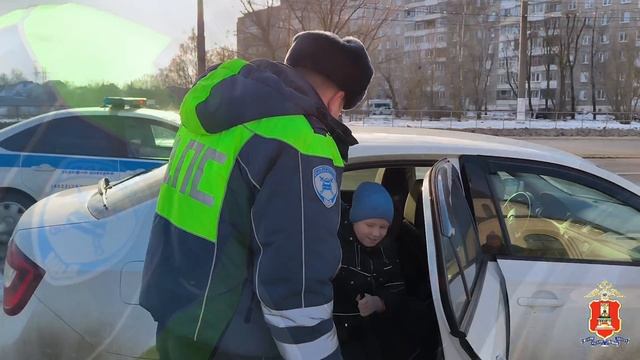 Тверские госавтоинспекторы подготовили необычное поздравление в день рождения юного тверичанина