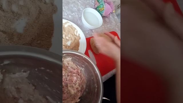 котлеты в сухарях