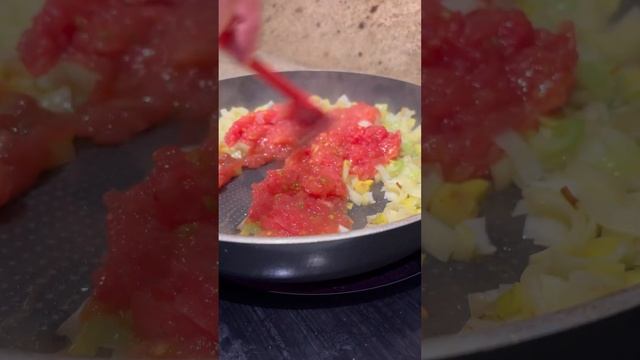 Томатный соус с луком порей || БЫСТРЫЙ обед ИЛИ ужин || ПОЛЕЗНЫЙ рецепт