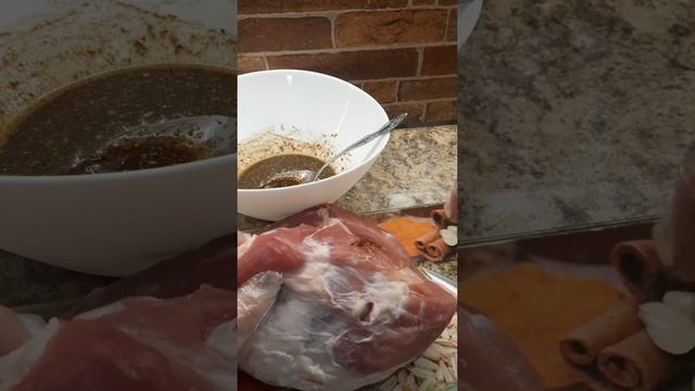 Маринуем буженину к празднику.