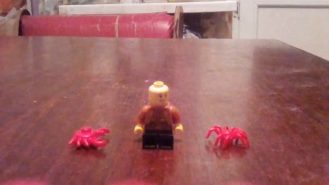 паук и краб сожрали человчка :D