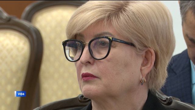 Глава Башкирии вручил госнаграды работникам промышленности
