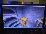 играю в Майнкрафт.