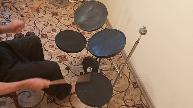 Тренировочные барабаны из пэдов Лель