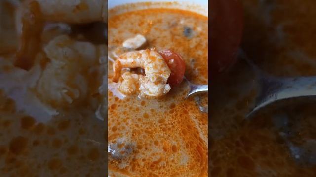 Суп ТОМ-НЯМ с морепродуктами.