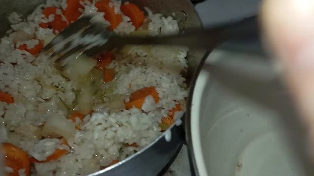 ГОТОВЛЮ ПЛОВ НА ОБЕД