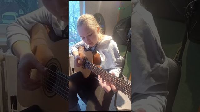 Хроматический этюд на гитаре #shorts #гитара