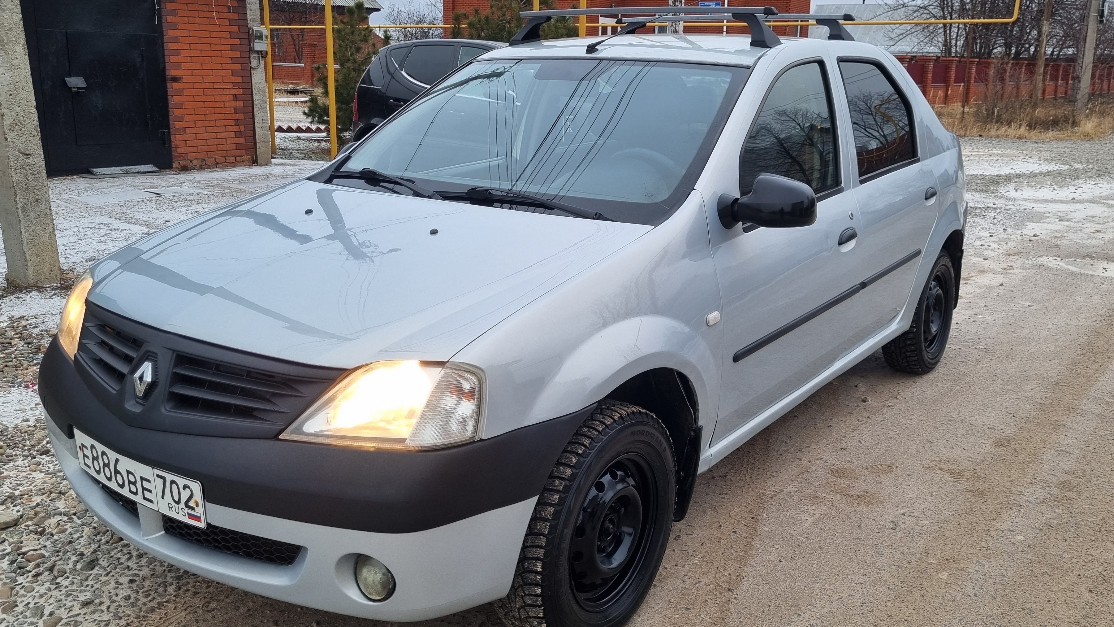 Renault Logan 2006г 1.6 MPI