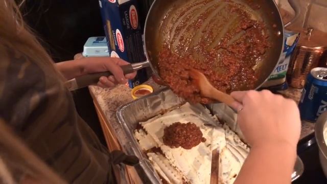 I MADE LASAGNA WITH A GIRL I JUST MET - Erobb221 Stream Highlights