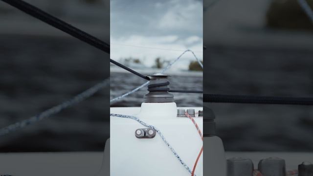 4935861-uhd_2160_4096_25fps