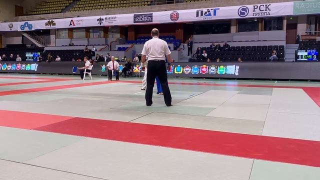 Поединок по Кудо.Кушнарев Аким, синее кимоно