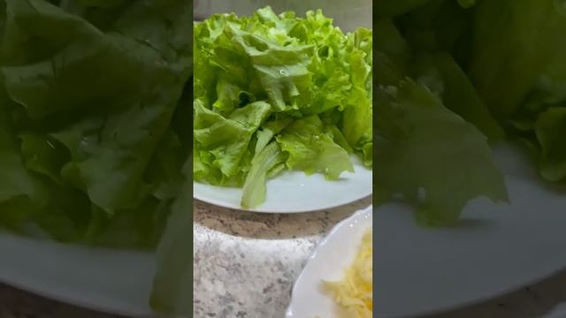 Самый вкусный и быстрый в приготовление салат Цезарь 🥰 Подробный рецепт в комментариях⬇️ #цезарь