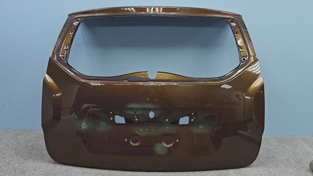 R1136166 КРЫШКА БАГАЖНИКА RENAULT DUSTER 2010-2021 Б/У 901002179R