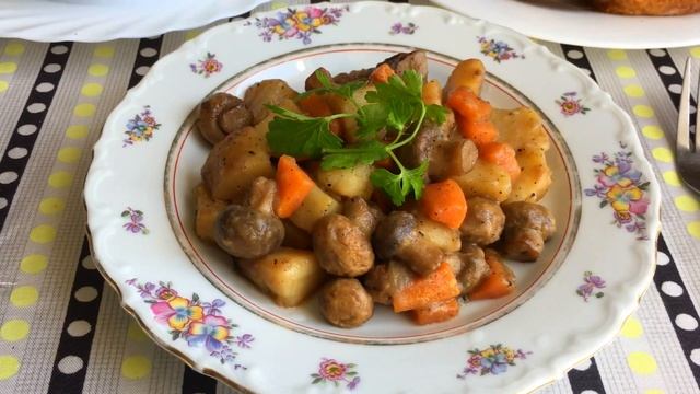 Грибной день. Два  Вкусных Блюда из Грибов.
