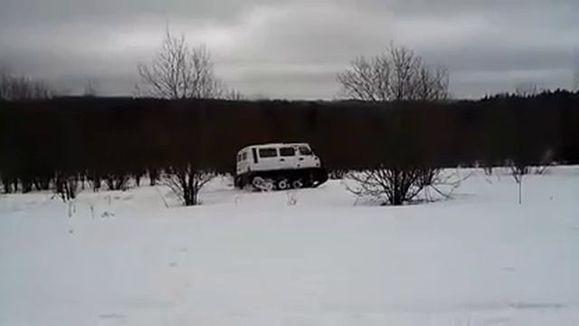 (с) ЗВМ-24112П УЗОЛА гусеничный снегоболотоход движение-по-мокрому-снегу (видео от заказчика)
