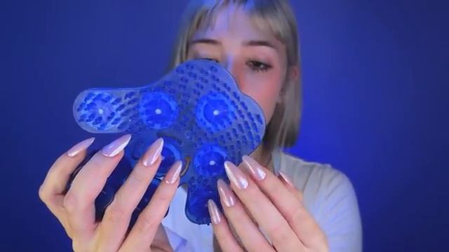 anna dreamy ASMR. Близкий шёпот, движения рук, звуки рта, таппинг, кисточка, пшикалка, предметы.