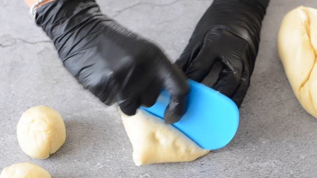 РЕЦЕПТ соковитих ЧЕБУРЕКІВ - Тісто на чебуреки з м’ясом - Хрусткі, смачні чебуреки з м'ясом!