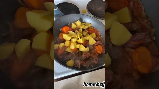 Вкусное жаркое из овощей. #ужин #рецепты #быстроивкусно #рекомендации #шортс #мысли 🥘 согланы?