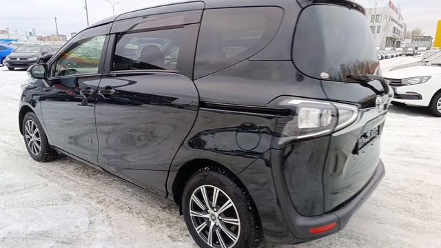 Toyota Sienta 1,5 л. Бензин Вариатор  (103 л.с.) 4WD 2019