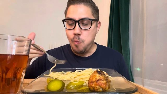 Мукбанг 🔱 Макароны с сыром | Куриные голени 🍗 | Соленые огурцы | ПОЧЕМУ Я НЕЗНАЛ ЧТО БУДЕТ ТАК ⁉️