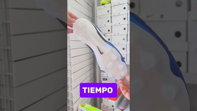 Музиаля в бутсах Nike Tiempo 🖤💙