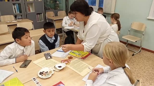 Акция "Помоги своими руками"