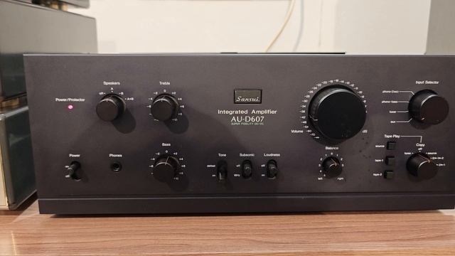 Усилитель Sansui AU-D607 (1979 г.в.)