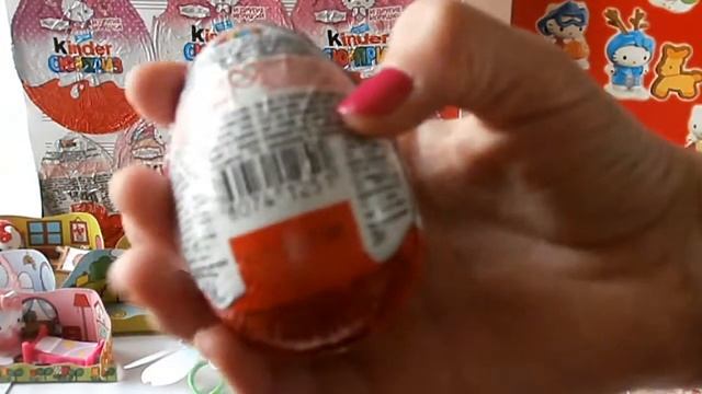Открываем 11 KinderSurprise яиц "Hello Kitty" и "Феи Диснея"#2