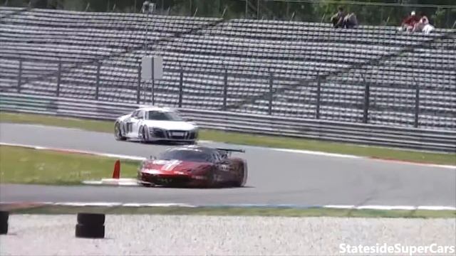 Ferrari 458 CHALLENGE УВЕРЕННО выходит на трассу!