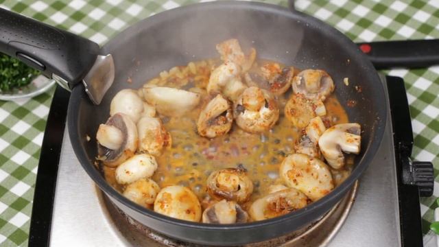 Sarımsaklı Mantar Tarifi - 🍄 Yok Böyle Lezzet - Ekmek bandırmalık sosuyla, efsane mantar tarifi.