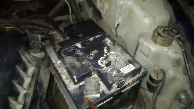 заряжаем аккумулятор автомобильный перед  большими морозами