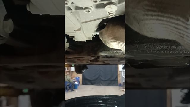 то vw polo седан, замена масла в мкпп