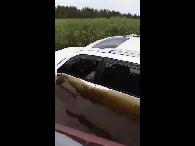 КАК ОН СЮДА ПРОЕХАЛ? Land Cruiser 200 пошел в брод!