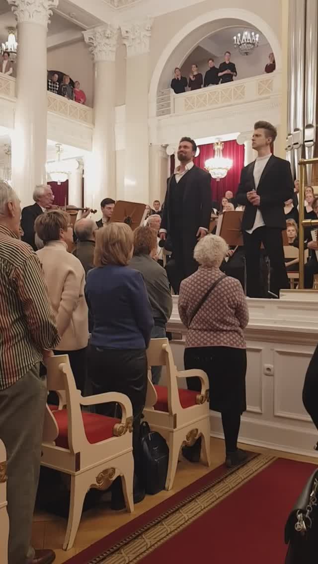 "День победы"(часть) . Петр Захаров, Борис Степанов. Хор. Оркестр. Видео канала Мой Петербург.