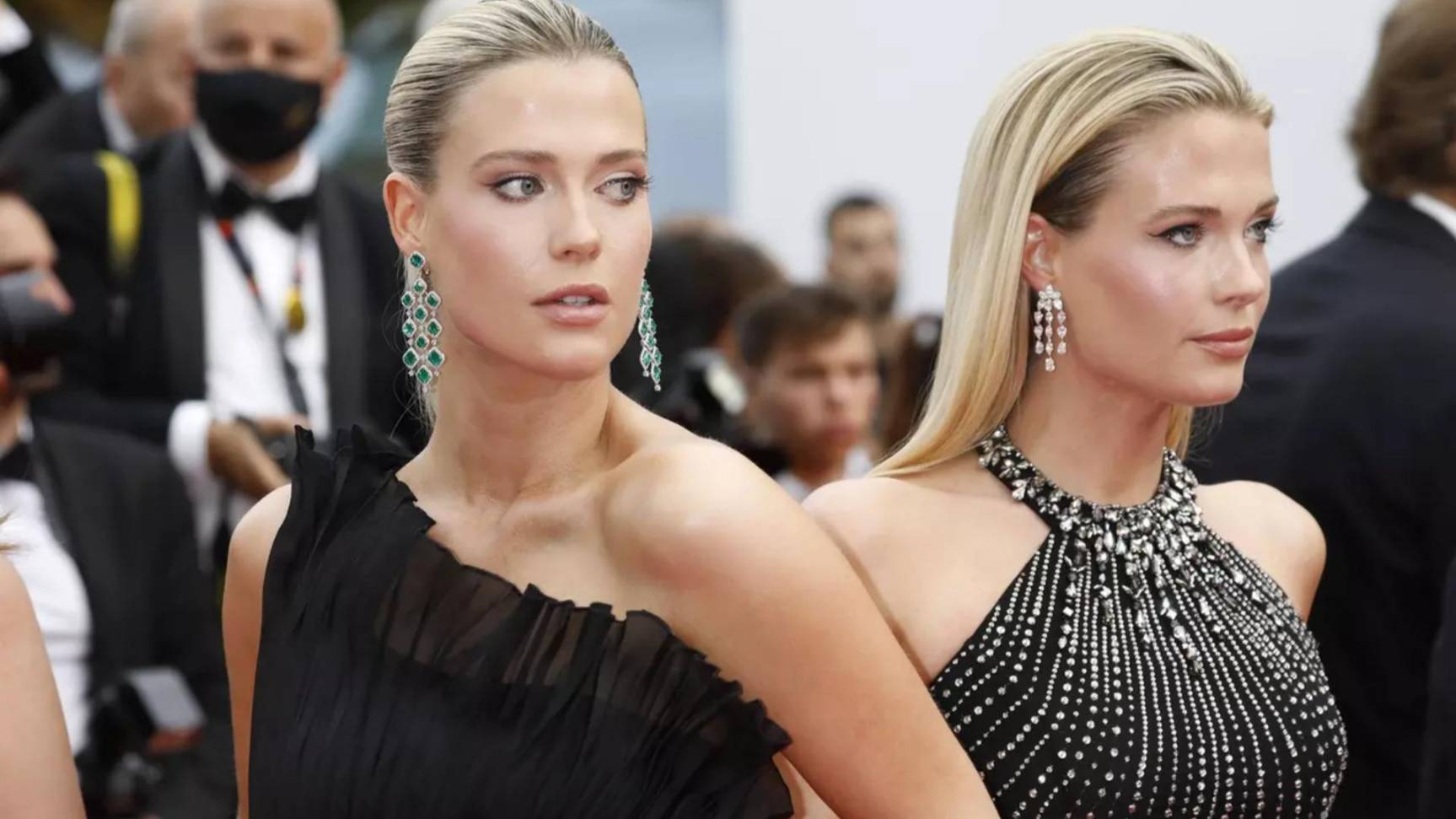 Племянницы принцессы Дианы повторили ее выход в «платье мести»