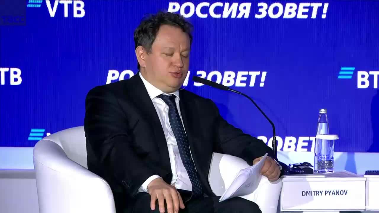 Макроэкономическая сессия форума ВТБ "РОССИЯ ЗОВЕТ!"