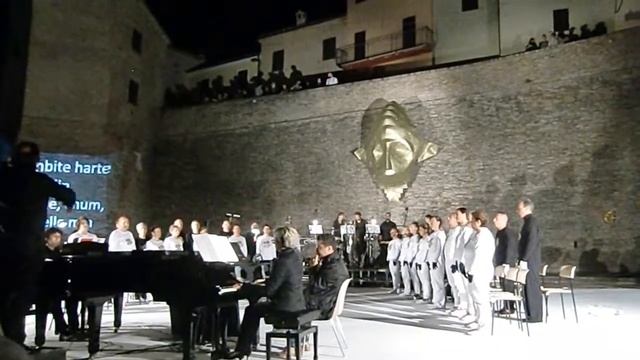 Carmina Burana: Swaz hie gat umbe, Chume, Chum, Geselle Min