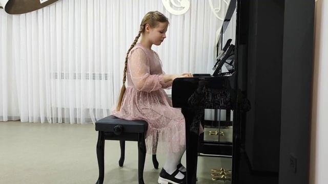 Коновалова Ксения_А.Гедике Сонатина.