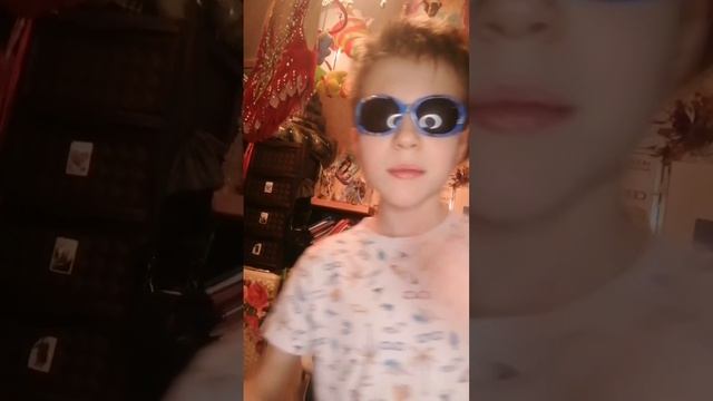Holybaam Побег от родителей.