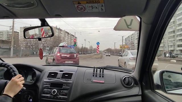 Красноярск разворот на регулируемом перекрёстке Щорса - Добролюбова