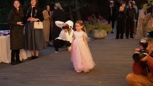 Показ коллекции дизайнера AIGUL MLADENTSEVA и дизайнера украшений INNA SHAYH KAMA FASHION WEEK 2021