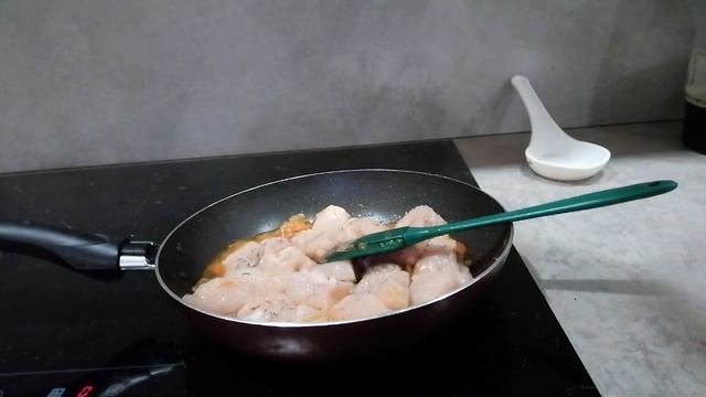 Курица в апельсиновом соусе.