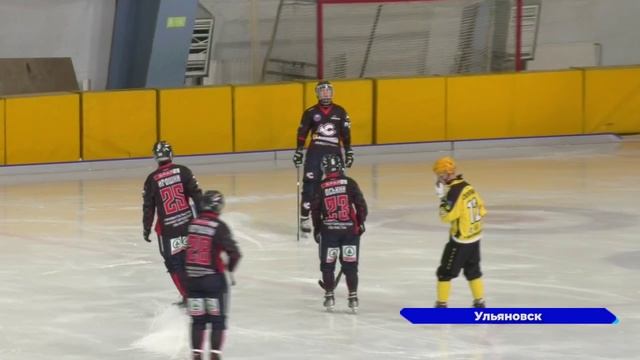 Прошла игра хоккеистов нижегородского «Старта» и мурманского «Мурмана»