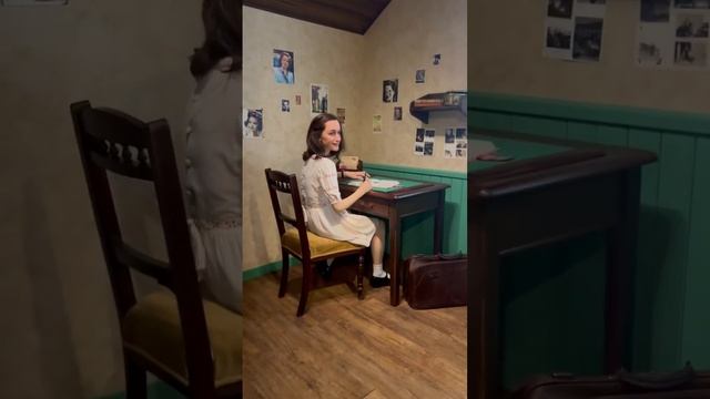 Anne Frank House/ Madame Tussauds Amsterdam / The true voice of Anne Frank