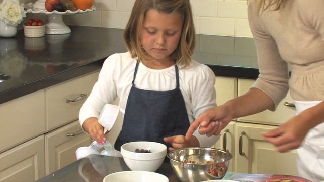 Cooking with Mom: How to Make Blixen's Mix | Pottery Barn Kids