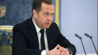 Медведев заявил, что Зеленского ждет позорная политэмиграция или казнь