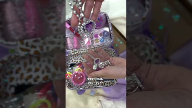 Распаковка рождественского подарка