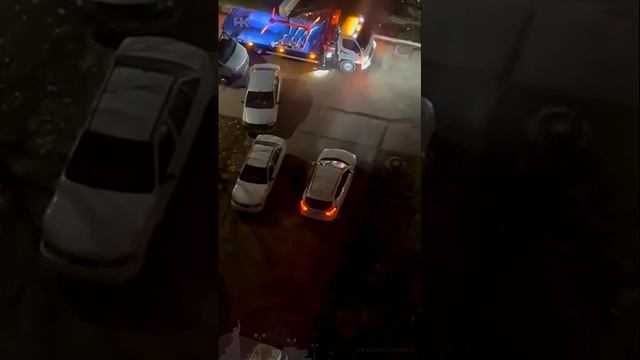Эвакуатор в Краснодаре сам себе освободил место для парковки..