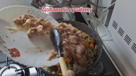 Перловки с овощами и тушёнкой много не бывает.
